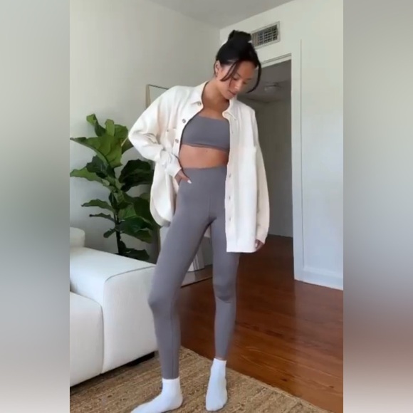 NWOT Vuori Women’s Mackenzie Shirt Jacket in Natural M/L - Picture 12 of 13